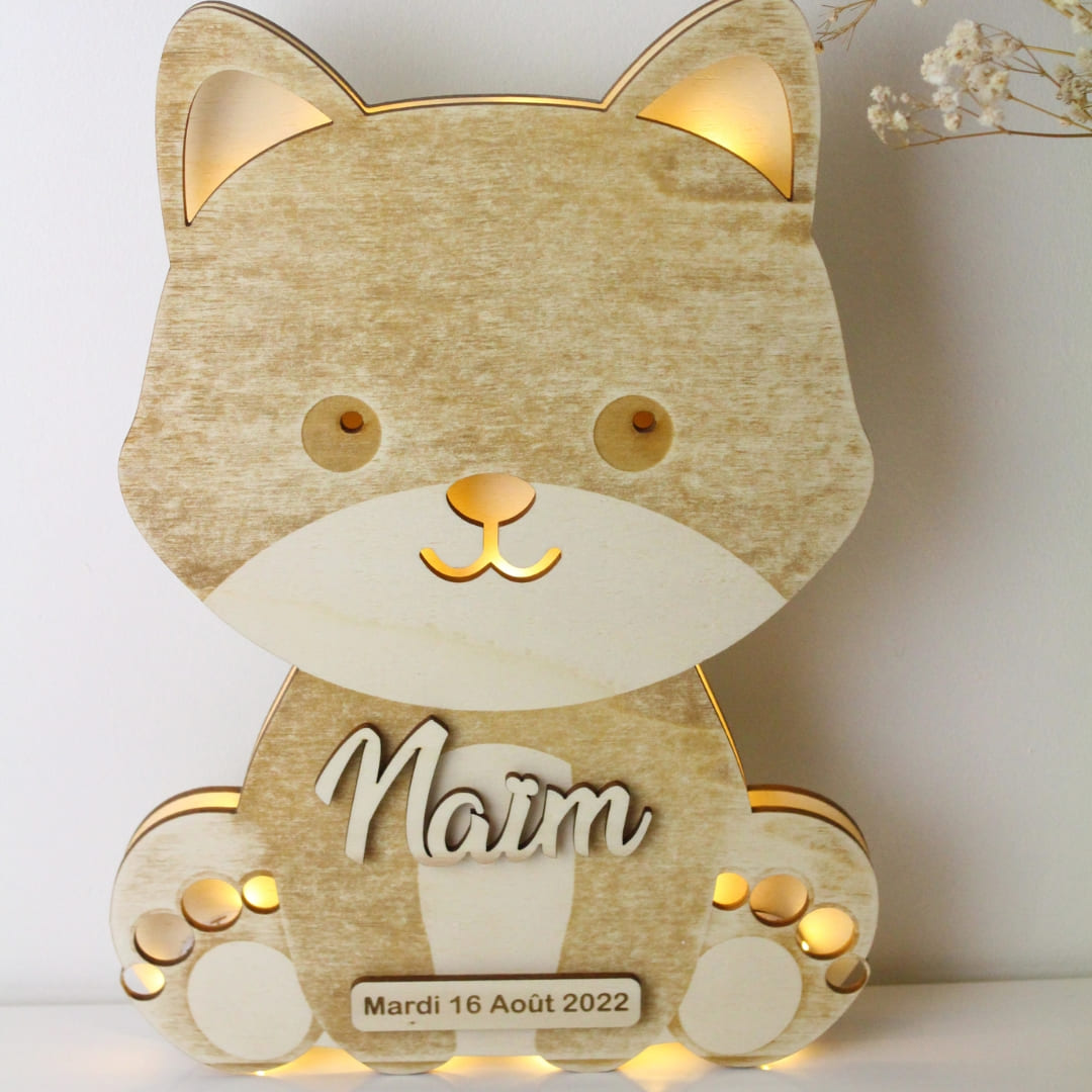 Lampe murale en bois en forme de chat par L'Atelier d'Mline à Albi